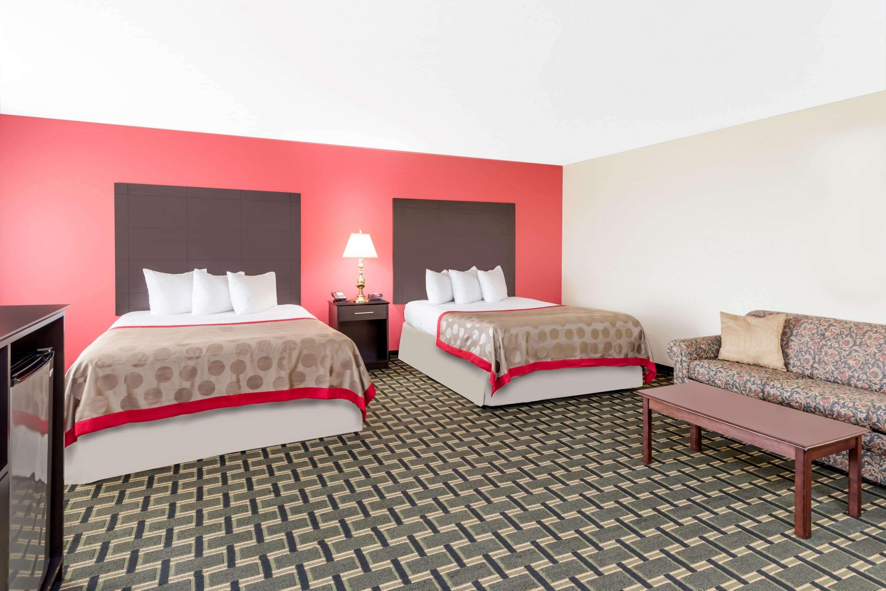 Ramada By Wyndham Vandalia Exterior photo